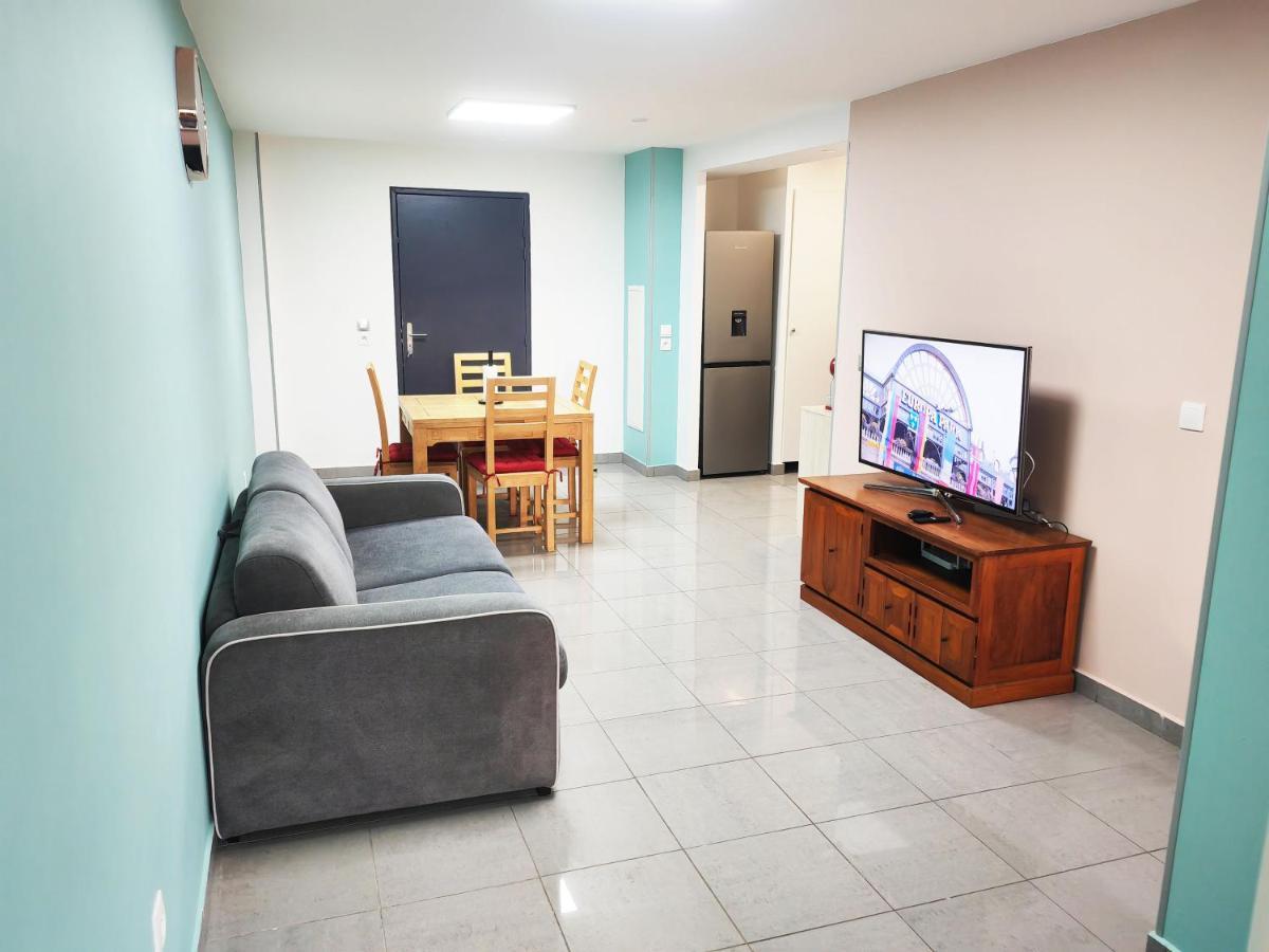Le 5Eme As // F2 Totalement Refait A Neuf Apartment Сен Дьони Екстериор снимка