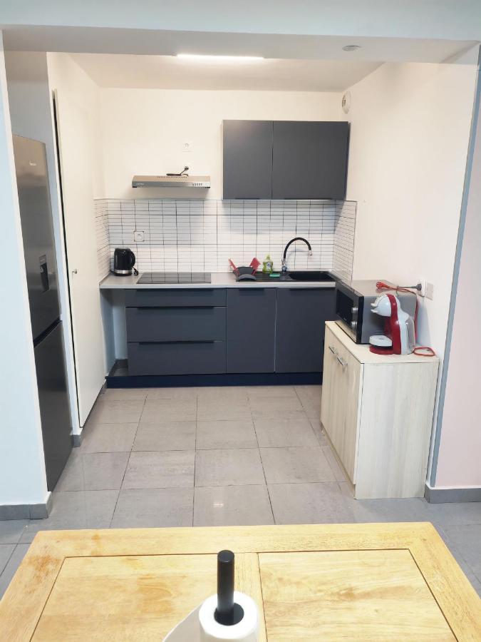 Le 5Eme As // F2 Totalement Refait A Neuf Apartment Сен Дьони Екстериор снимка